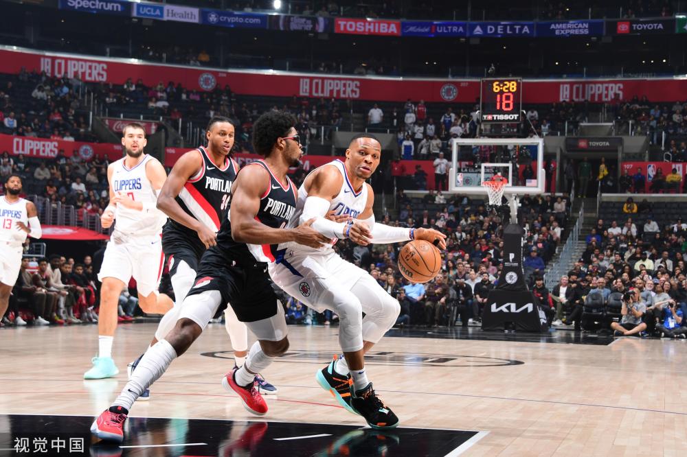 他从一名普 他从一名普